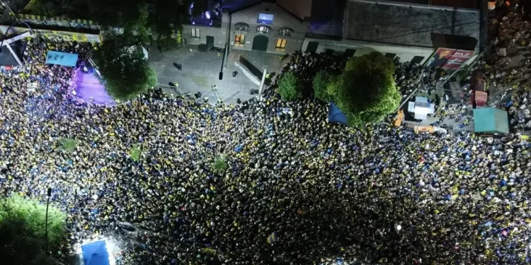 El campeón recibió su cumpleaños a pura fiesta