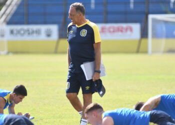 El campeón viaja a Uruguay