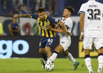 Volvió a ser una sombra y regresa a Rosario con otra derrota