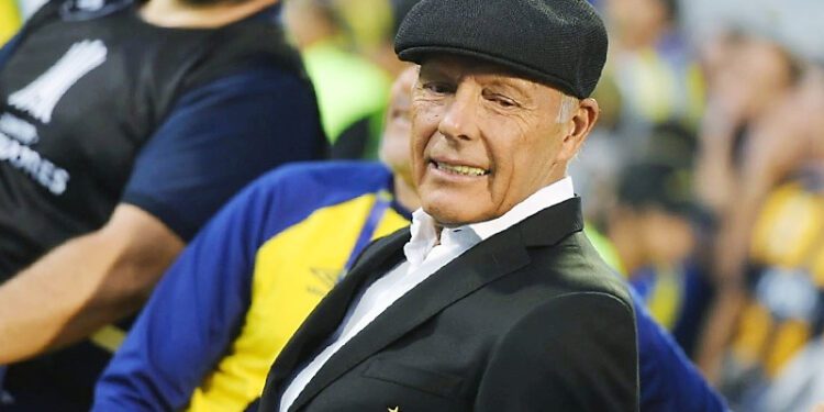 Miguel Ángel Russo fue declarado como deportista distinguido de la ciudad