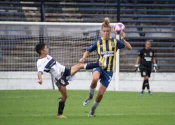 No puede levantar cabeza