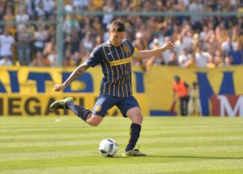 Un ex Canalla anunció su retiro del fútbol y jugará en el club de su ciudad