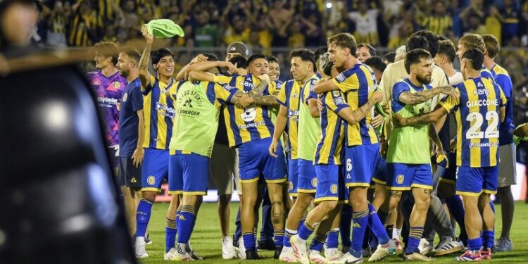 Hizo pesar la localía, se impuso en el final y sigue en el camino firme