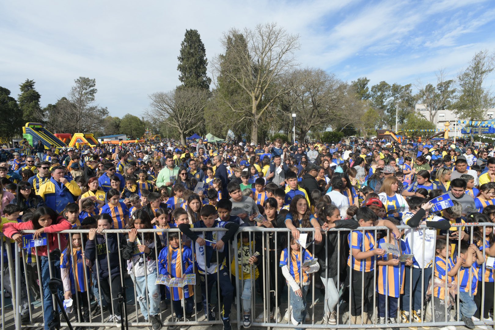 10 mil personas disfrutaron del Día del Niño Canalla