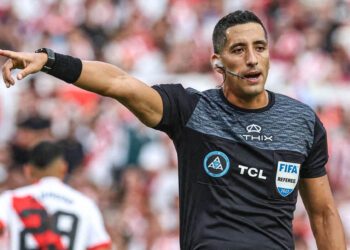 Yael Falcón Pérez dirigirá a Rosario Central en el debut por el Apertura ante Belgrano: sus antecedentes con el Canalla