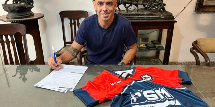 Fue parte del ascenso a Primera, brilló en la ‘Chachoneta’ y ahora jugará en la Primera C