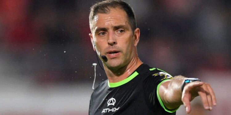 Tras la actuación polémica de Falcón Pérez, Fernando Echenique será el árbitro de Rosario Central ante Racing