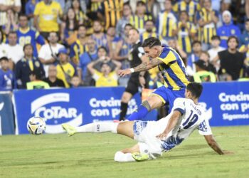 Central no supo aprovechar sus ocasiones de gol y en un rebote Talleres se lo ganó