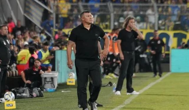 Con el ingreso de Julián Fernández: el equipo confirmado de Rosario Central vs. Talleres por la fecha 6