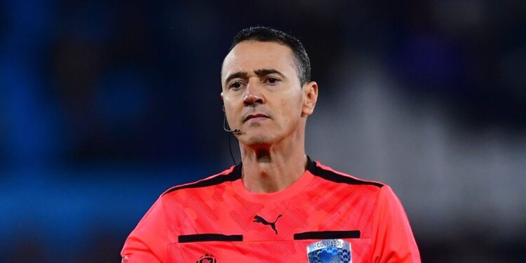 Árbitro confirmado para el debut en Libertadores vs. Independiente del Valle: sus antecedentes