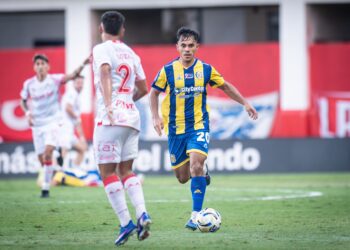 Central fue creciendo en el partido ante Argentinos y se trajo un puntazo de La Paternal