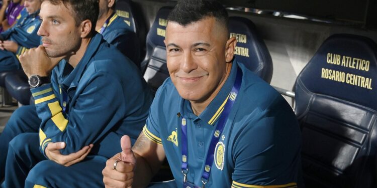 Apuesta por la rotación: La posible formación de Rosario Central para visitar a Huracán por el Torneo Apertura