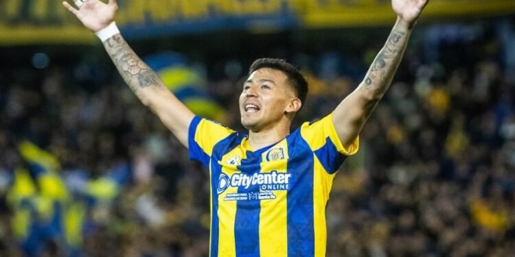 Fin de una larga novela: Emanuel Coronel renovó su vínculo con Rosario Central y será parte del equipo el sábado ante Atlético Tucumán