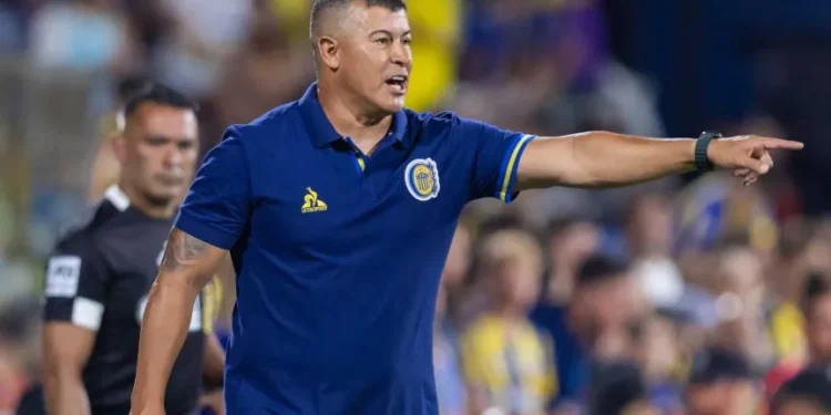 Jorge Almirón: «la victoria fue merecida, fue emocionante».