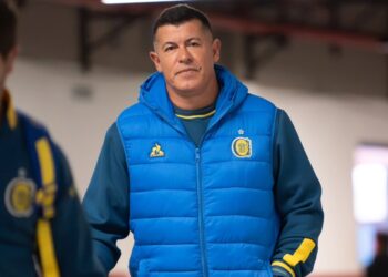 Almirón mete variantes: el equipo que probó pensando en Independiente del Valle