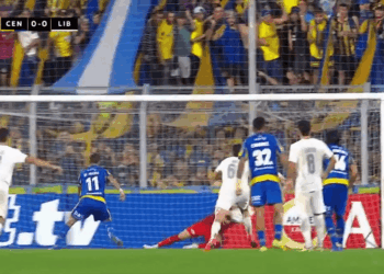 VIDEO: El penal que falló Ángel Di María que impidió el gol de Rosario Central