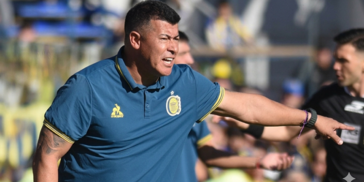 Almirón satisfecho con el rendimiento de los pibes: «Estuvieron a la altura»