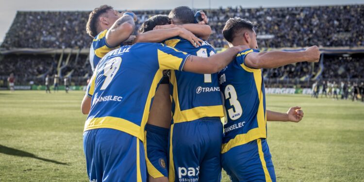 Rosario Central enfrentará a Racing en cuartos de final del Torneo Apertura: día y horario