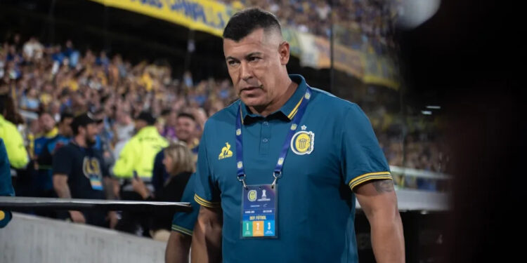 OFICIAL: Jorge Almirón seguirá siendo el entrenador de Rosario Central