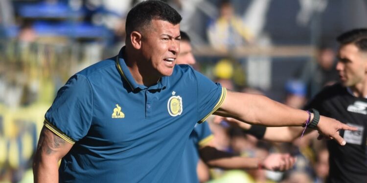 Jorge Almirón en la lupa: un ciclo entre objetivos cumplidos y dudas en el juego