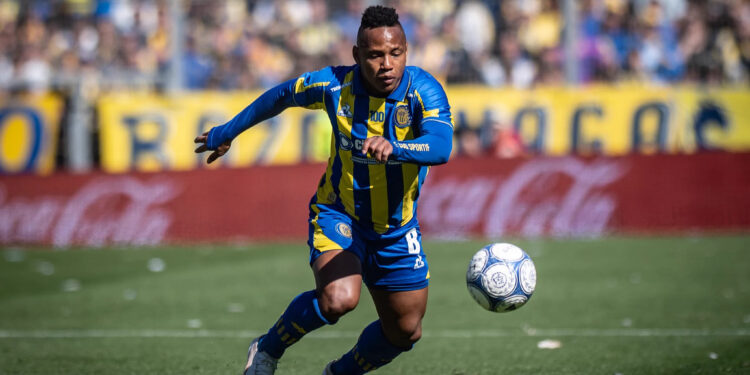 Bicho al 100%: Rosario Central anunció la compra de la mitad restante del pase de Jaminton Campaz