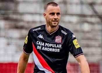 Llegó a Central por pedido del Kily, dejó su marca en el clásico y ahora vive una situación complicada en la Primera Nacional