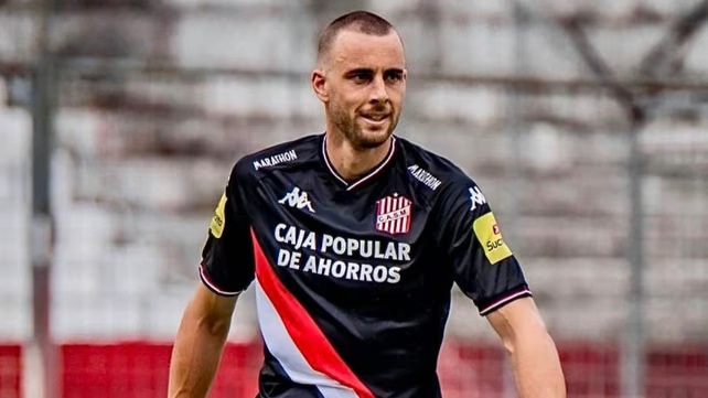 Llegó a Central por pedido del Kily, dejó su marca en el clásico y ahora vive una situación complicada en la Primera Nacional